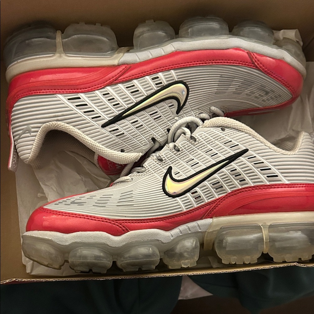 Nike Men’s Air Mac VaporMax Red and Gray Sneakers size 9